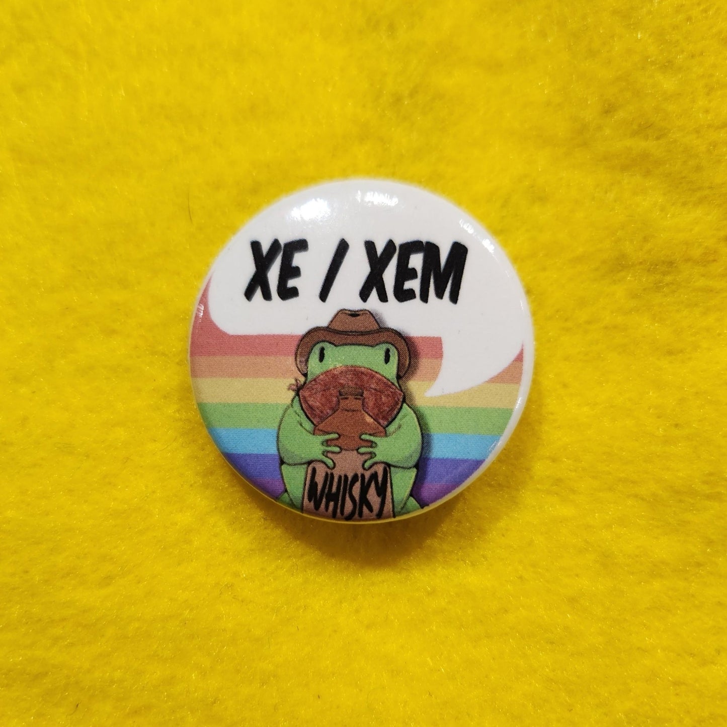 Whisky Frog Pronoun Button | XE/XEM | 1.25" - Deviantkreations