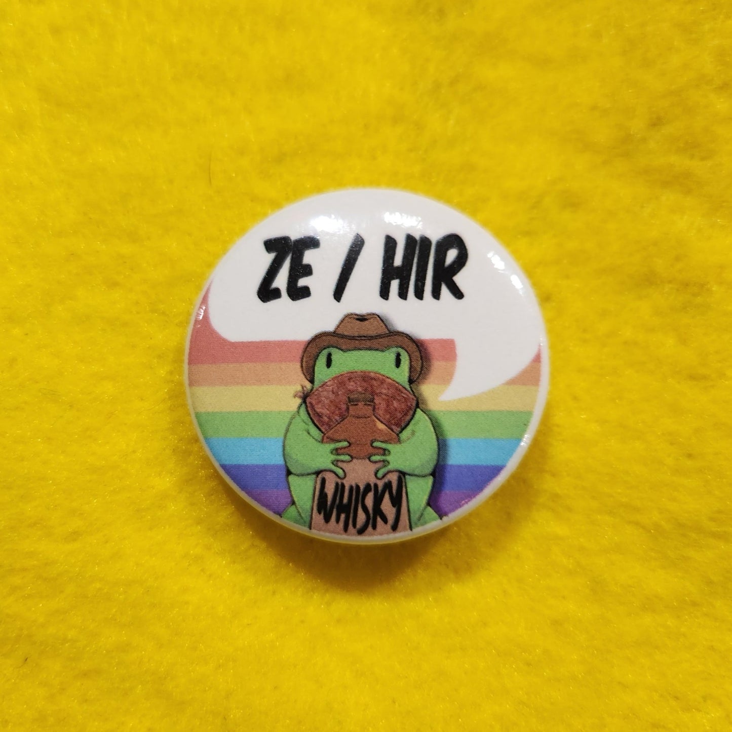 Whisky Frog Pronoun Button | ZE/HIR | 1.25" - Deviantkreations